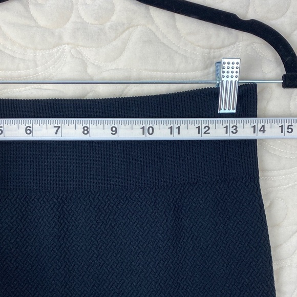 Suzy Shier Black Textured Leggings - Picture 4 of 9